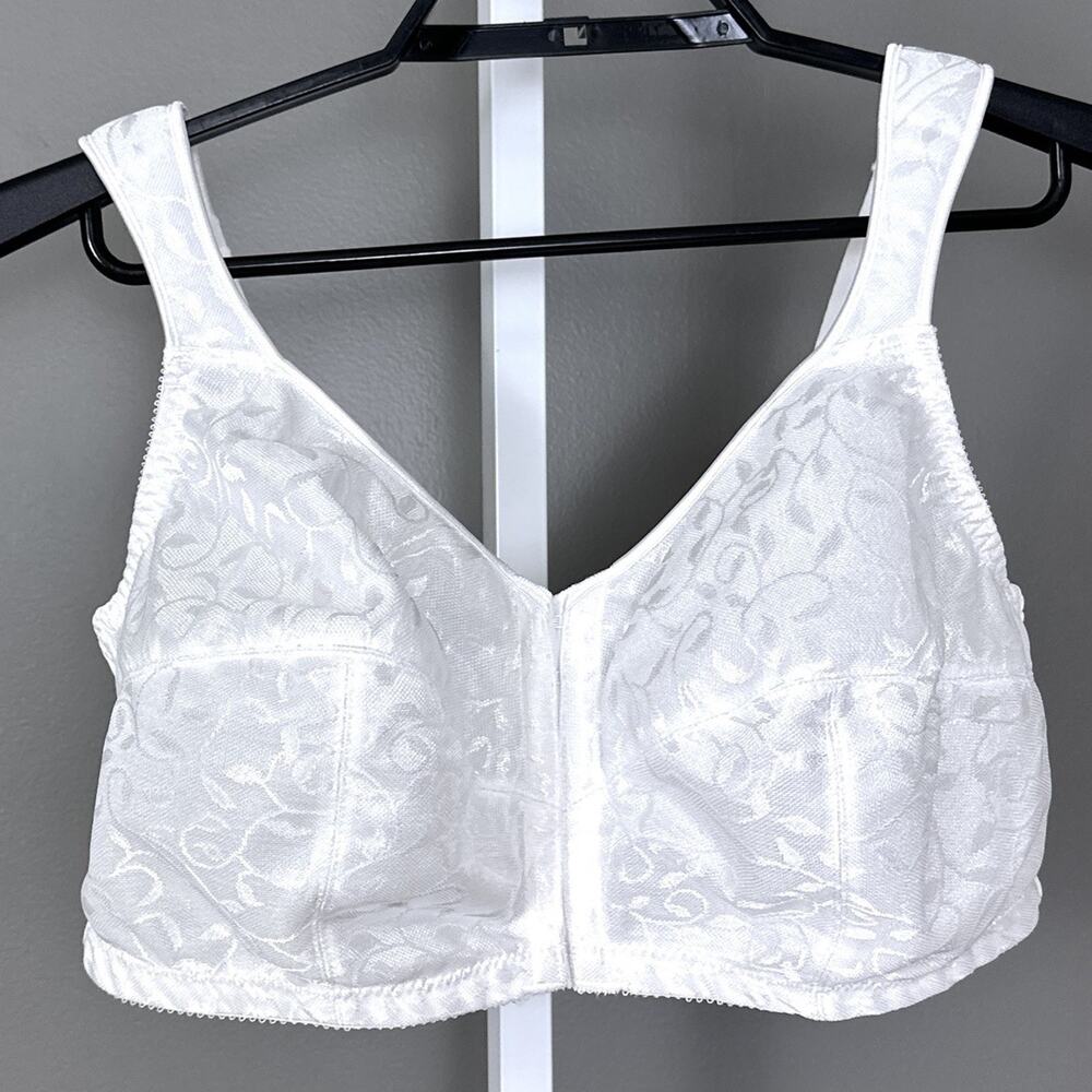 Just My Size Women's Easy-On Front Close Wirefree Bra Size 44D White 1107 NWOT